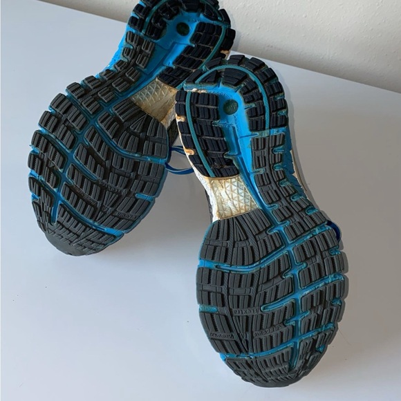 Brooks Trance 12 Running shoes, grey and turquoise size 6. - Picture 4 of 4